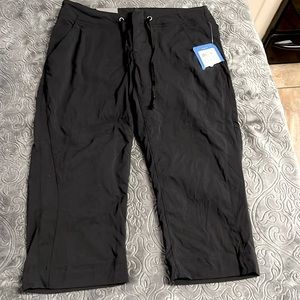 Columbia Women’s active fit Capri size 2